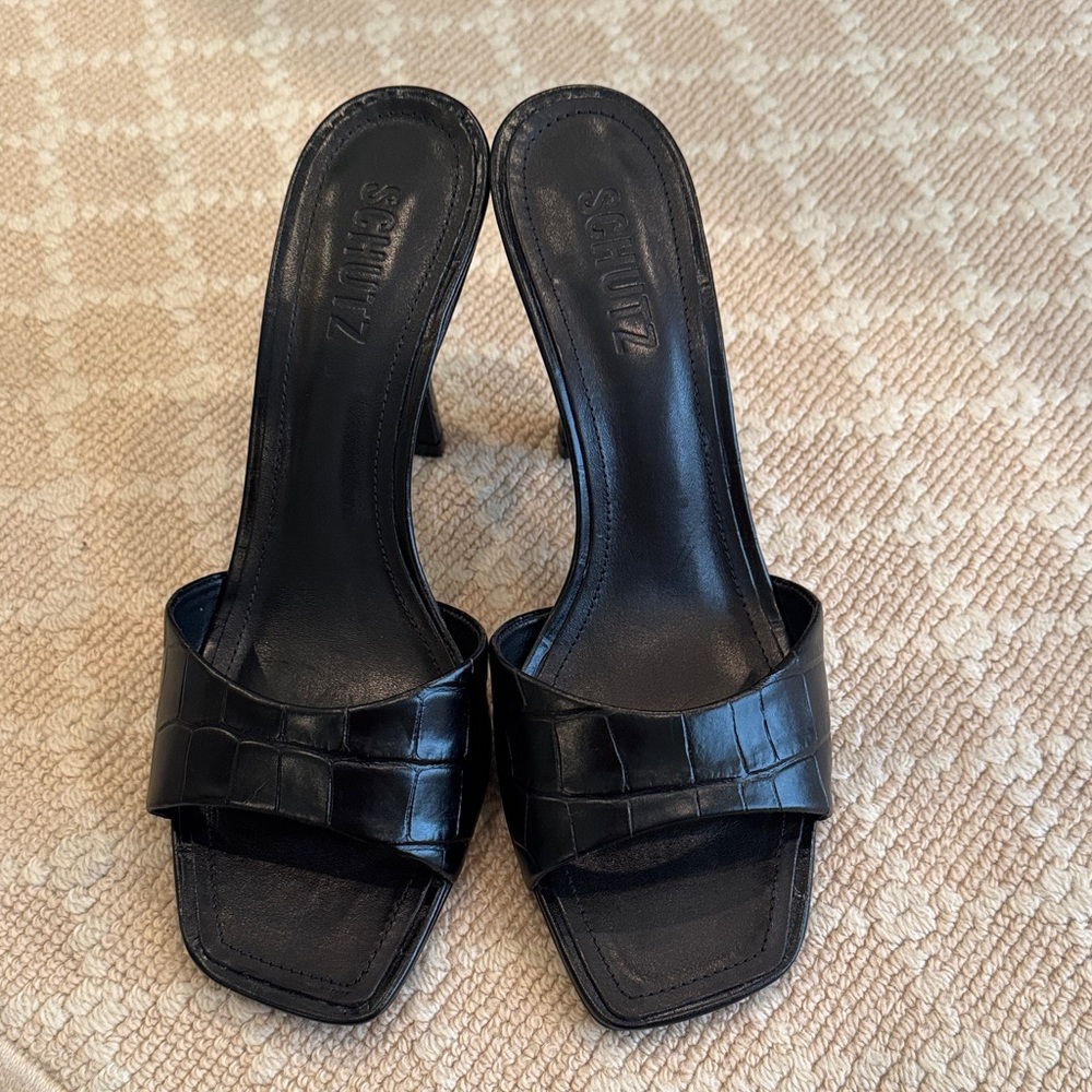 Schultz Posseni Black Open-Toe Sandals